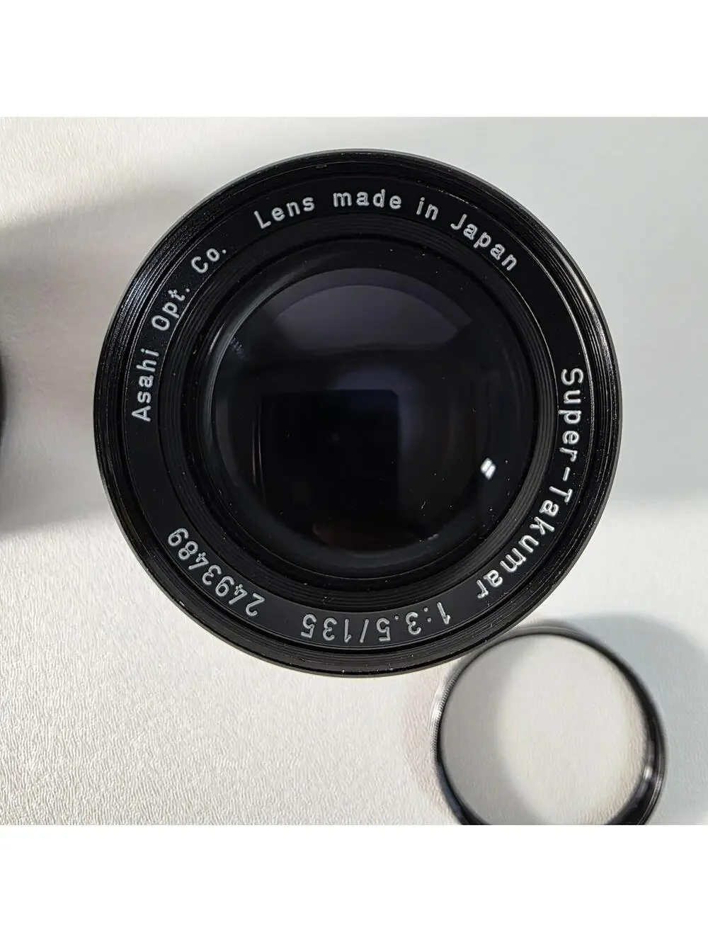 Asahi Pentax Super Takumar 135mm f/3.5 M42 Lens w/ Case & Cap
